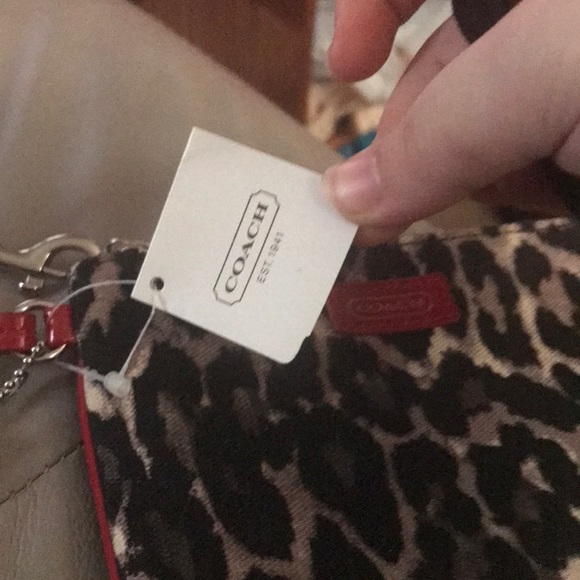 COACH COIN/WRIST BAG BRAND NEW - Picture 2 of 3